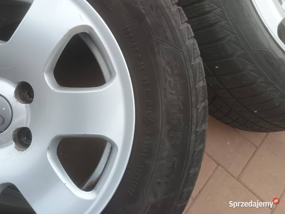 Alufelgi koła Audi oryginalne 15 opony zimowe Samochodowe