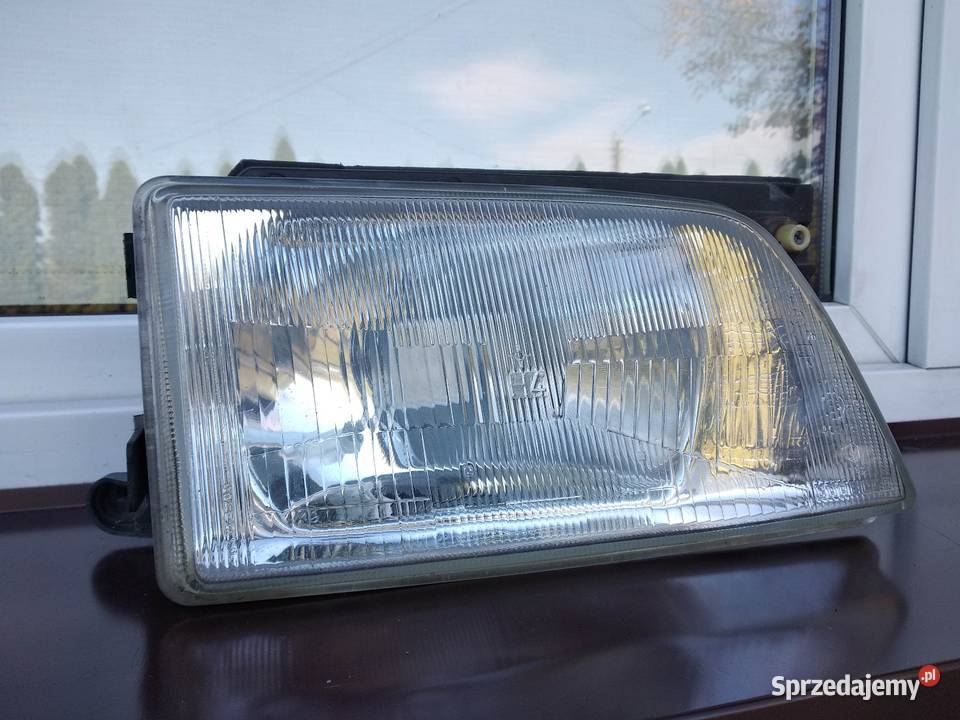 Opel Kadett E lampa przednia prawa reflektor Sieradz