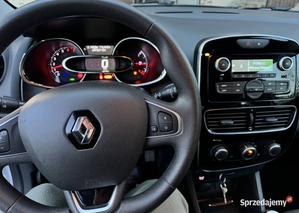 Renault ClioIV z 2018 roku z silnikiem 09 Zamieście