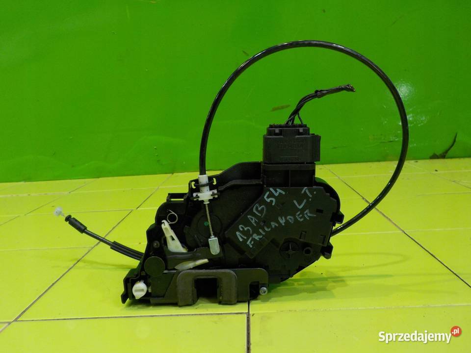 LAND ROVER FREELANDER II 22 TD4 07r zamek drzwi Suków