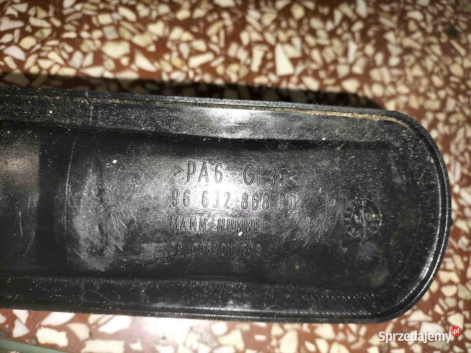 Króciec wlewu oleju Peugeot 307 308 407 807 Poręba