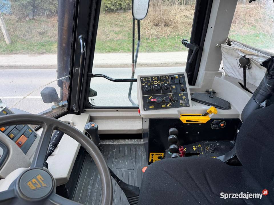 Ciągnik rolniczy JCB Fastrac 3185 Nowa Ruda