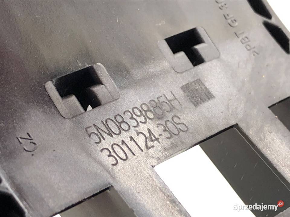 KLAMKA ZEWNĘTRZNA PRAWY TYŁ SKODA KAMIQ