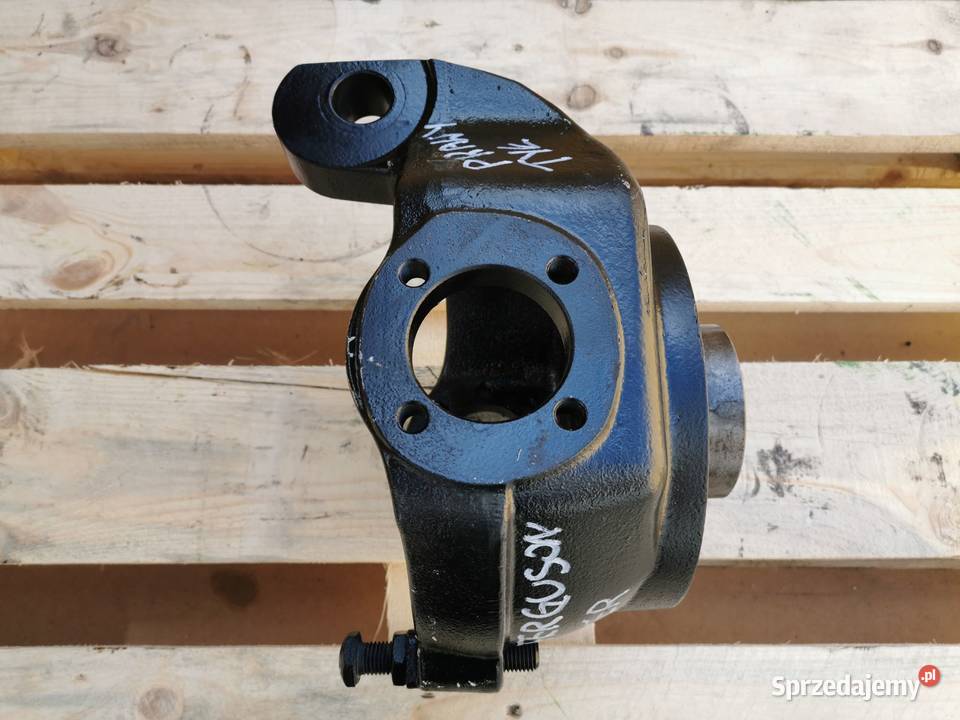 Zwrotnica prawy tył Massey Ferguson 8925 Spicer wielkopolskie