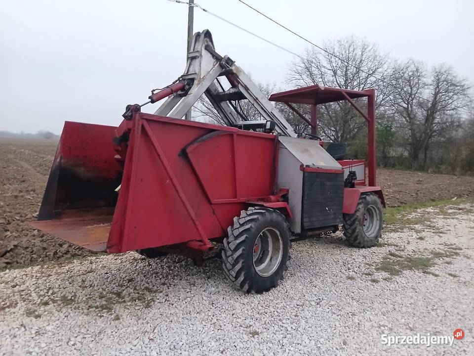 Wycinak do koszonki samojezdny z podajnikiem