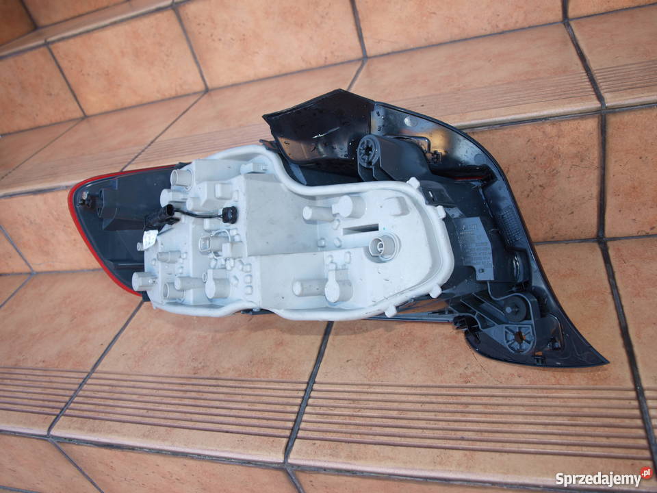 BMW 2 Coupe Cabrio lampa prawa tył 2013 2017r