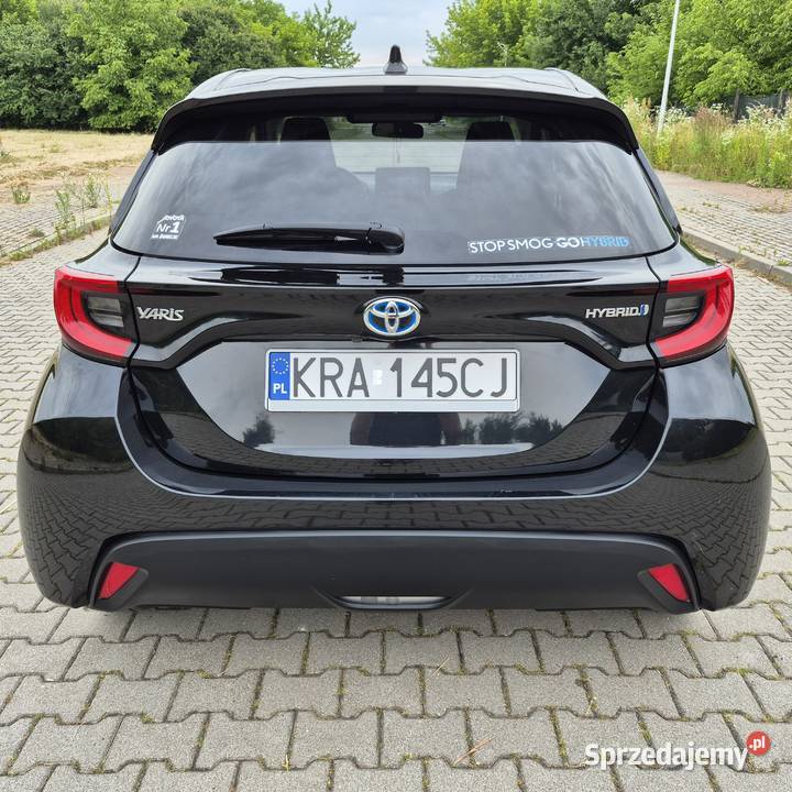 Toyota Yaris Hybryda 116 Salon Polska