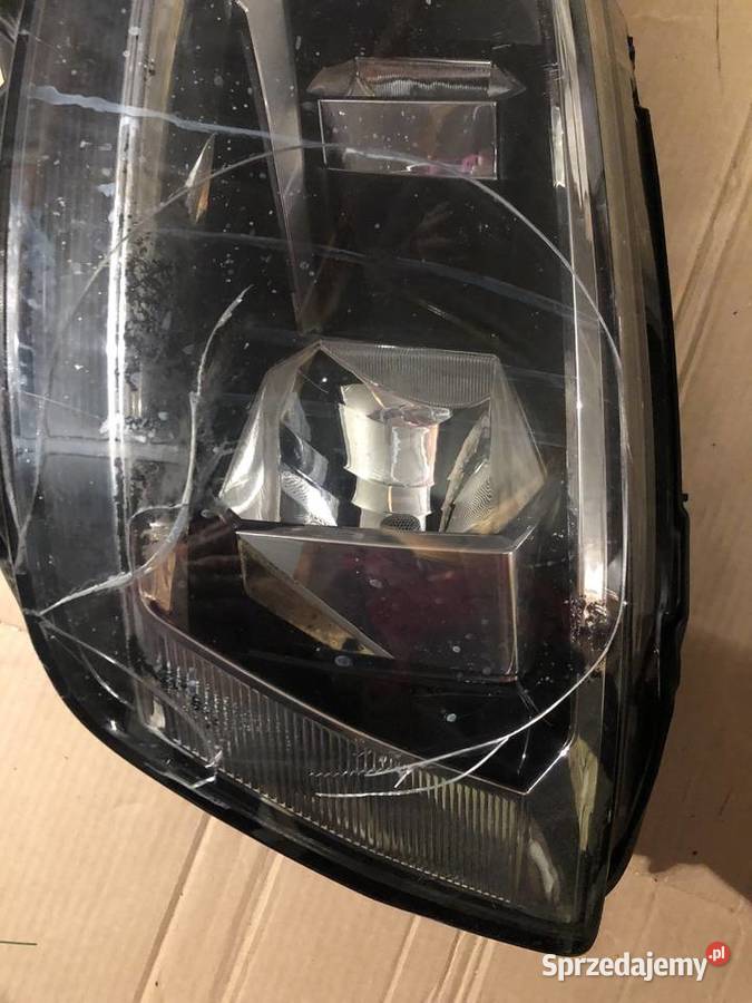 Reflektor świateł przednich lewa strona VW T6 Nowy Sącz