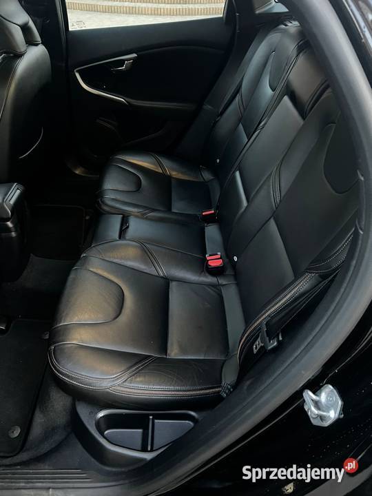 Volvo v40 diesel Albigowa