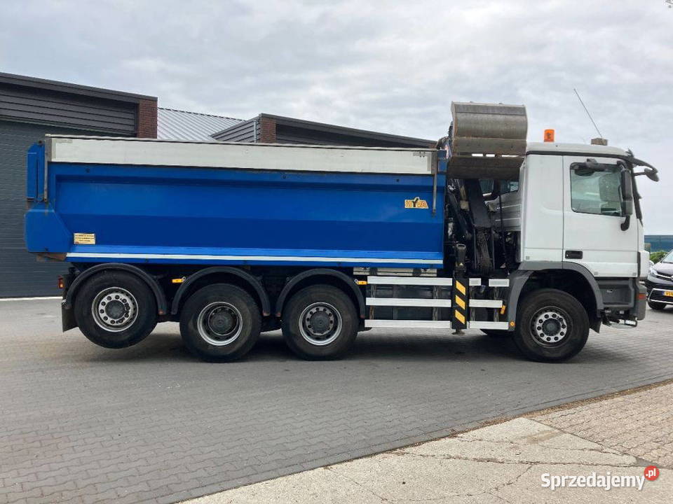 Mercedes Wywrotka 8x4 Z dzwigiem Rok produkcji 2015 mazowieckie Warszawa