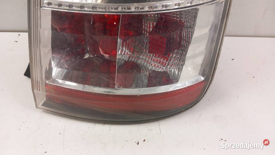 TOYOTA PRIUS II 2 LAMPA TYŁ PRAWA osobowe Zbierkowo sprzedam