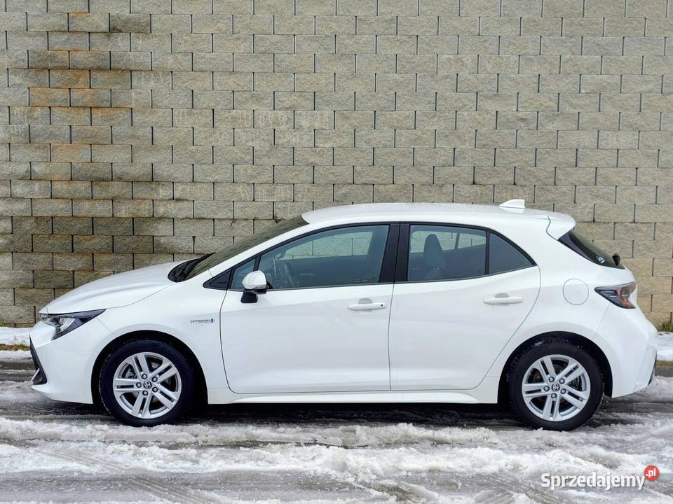Toyota Corolla Hybrid 18 eCVT Automat LED ACC wspomaganie kierownicy Łódź