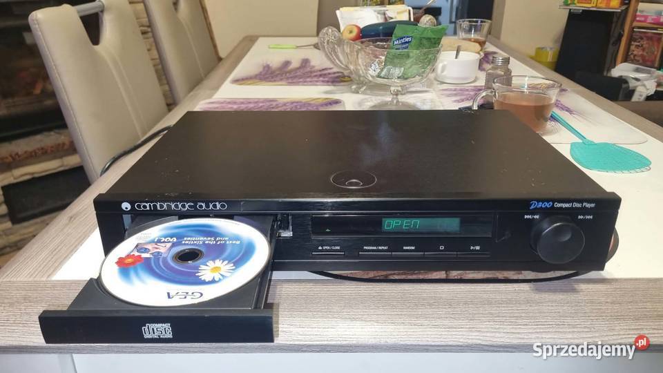 Odtwarzacz CD Cambridge Audio D 300 Digital Warta
