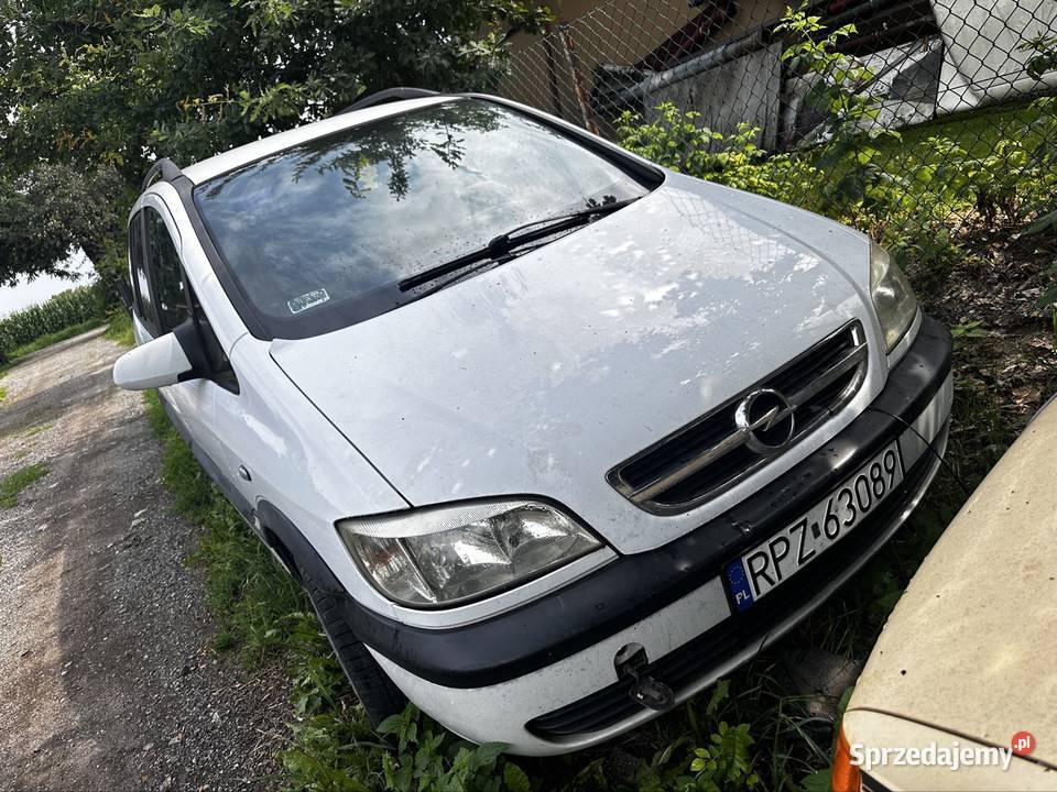 Zafira a części Tywonia