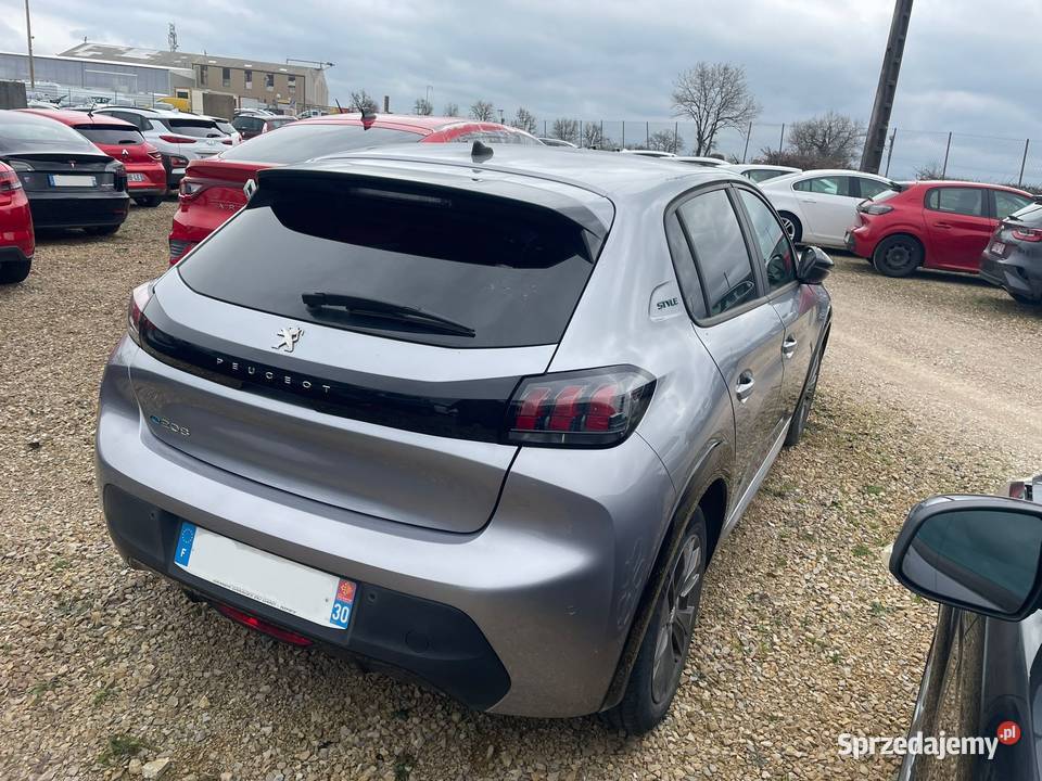 PEUGEOT e208 136 Style GN422 Rzeszów