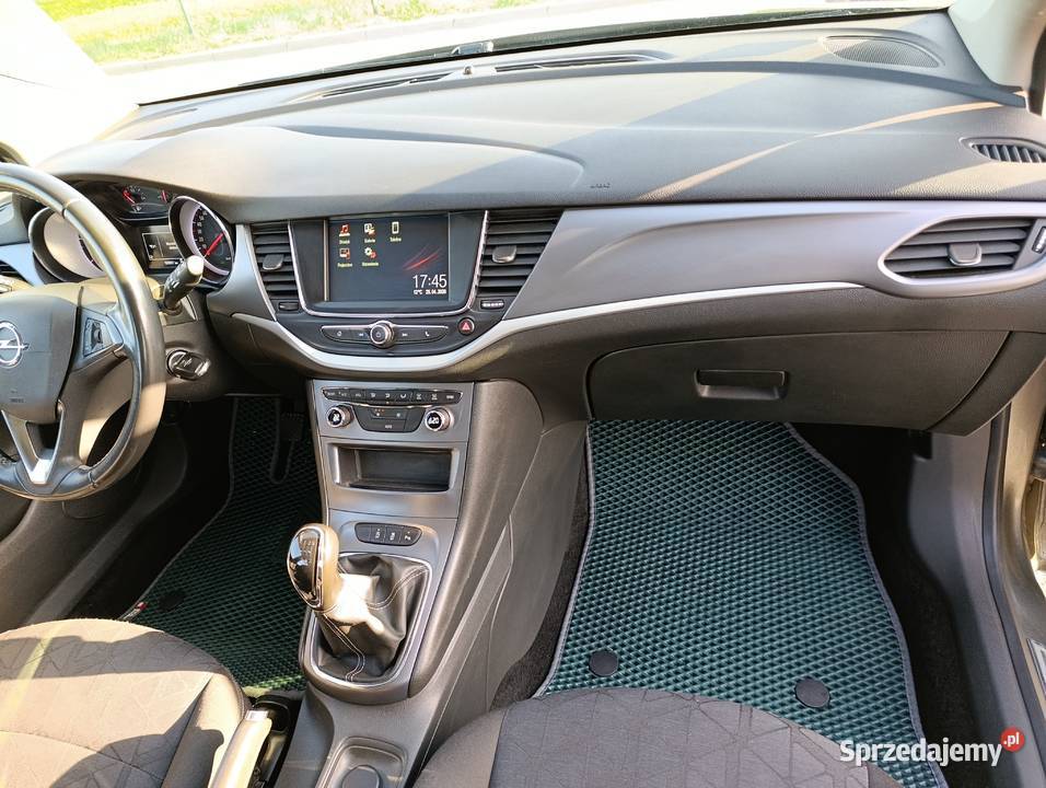 Opel AStra Sports Tourer 2019 benzyna światła LED mazowieckie