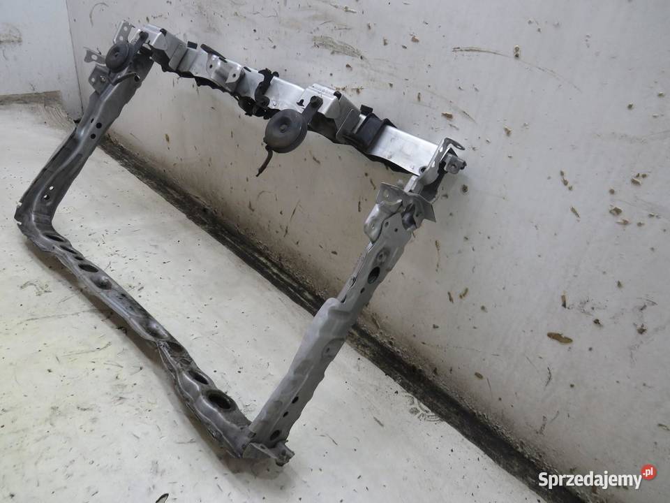 PAS PRZEDNI WZMOCNIENIE PRIUS III