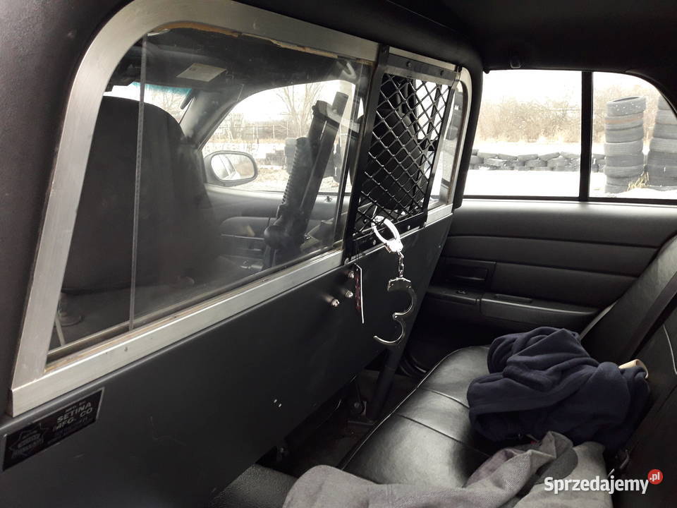 Ford Crown Victoria Police Interceptor CVPI P71 250KM