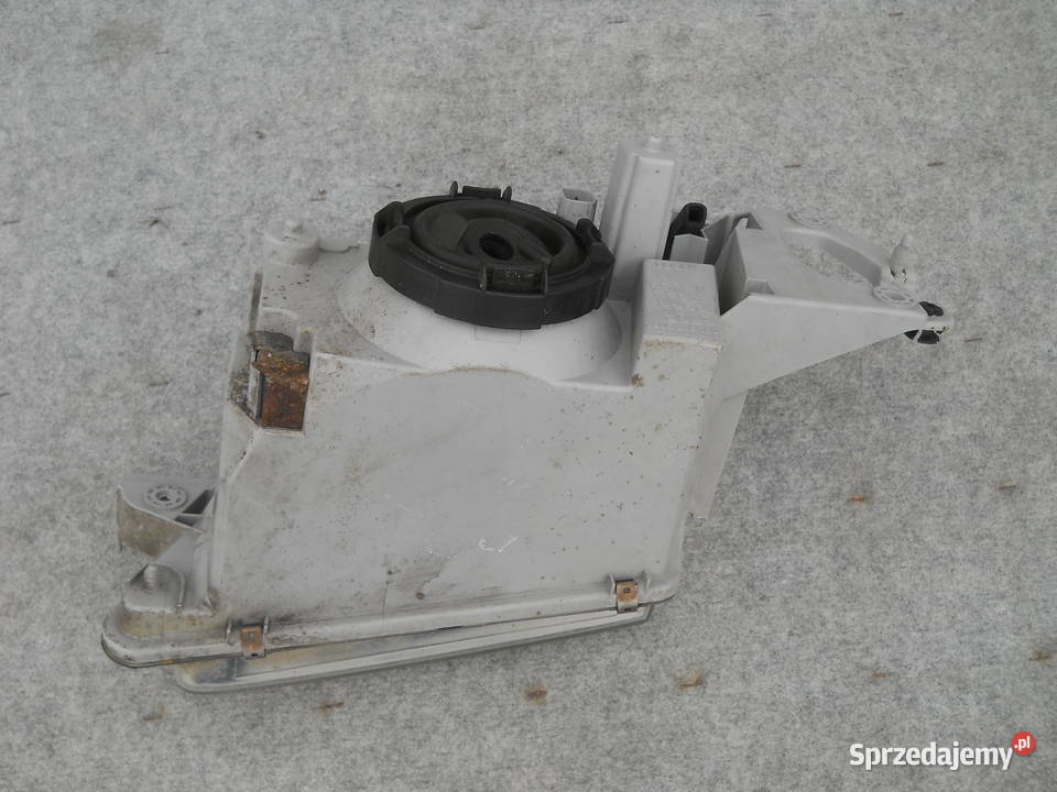 MAZDA 323F LAMPA PRAWA PRZEDNIA dolnośląskie Siechnice sprzedam