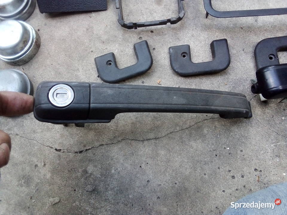 Różne części Mercedes w 124 osobowe Leszno