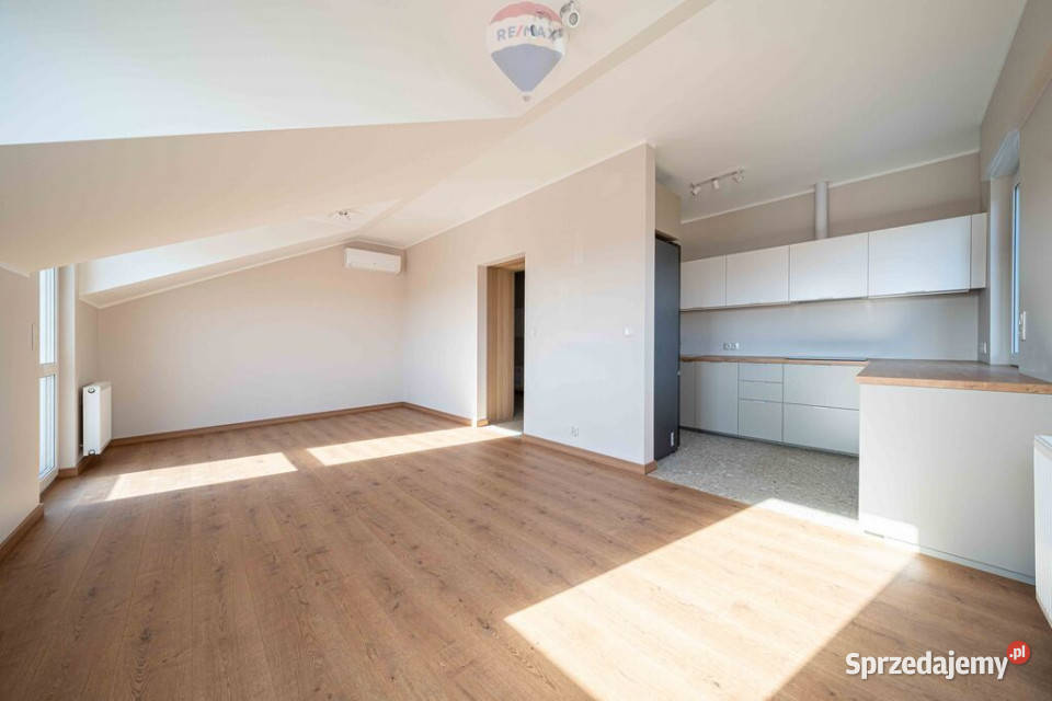 Na sprzedaż 3 pokoje z ogrodem i garażem Złotniki