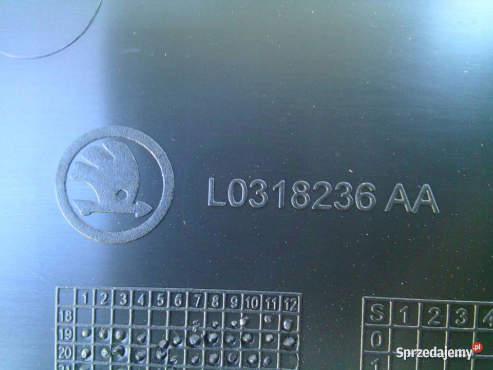 SKODA SCALA 24r boczek tapicerka drzwi prawy tył Kielce