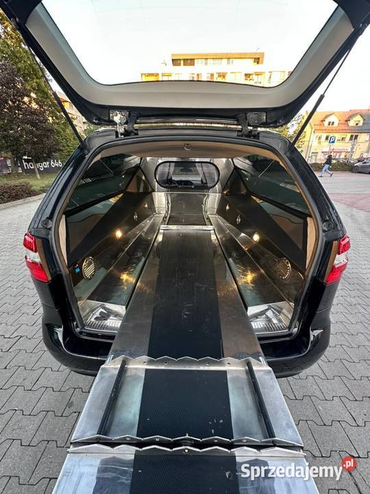 Mercedes W212 E klasa KARAWAN 2011 R Samochody osobowe Tłuszcz