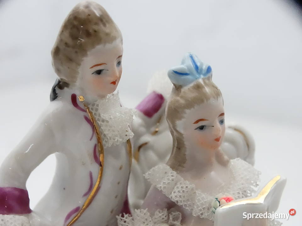 Figurka Porcelanowa Drezno Para Dworska Koronka