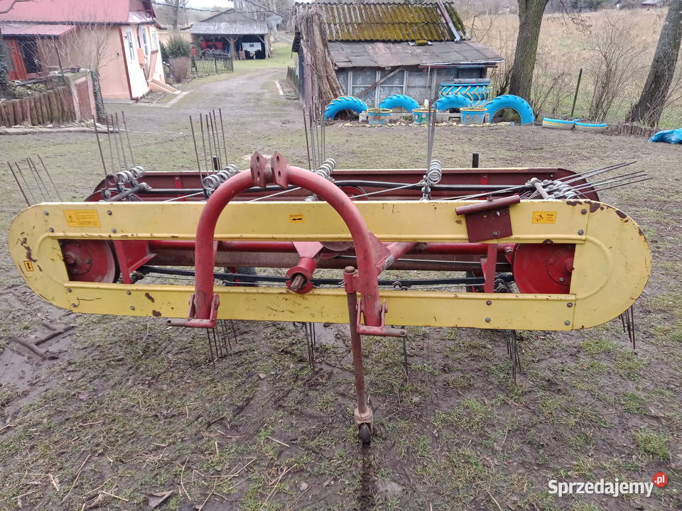 Przewracała do siana mało używana Zgrabiarki i przetrząsacze lubelskie