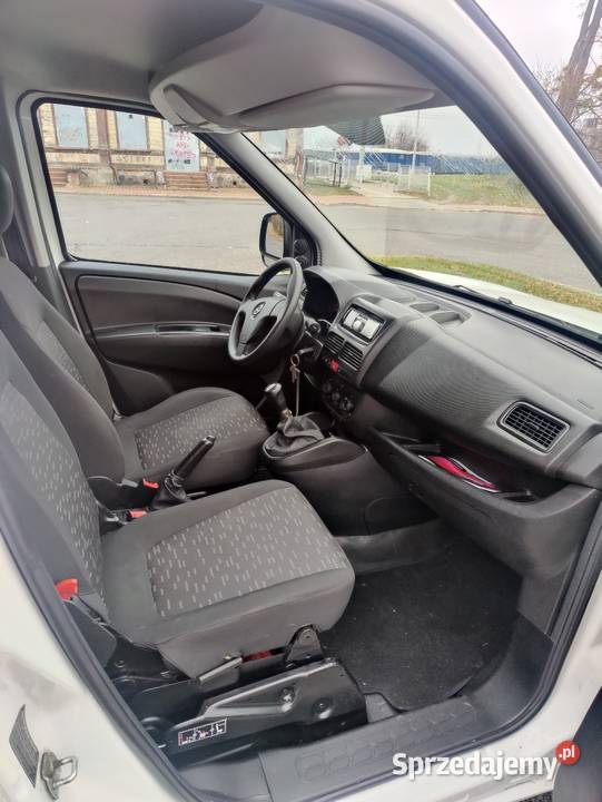 Opel Combo 2017r Euro 6 long ład 1000 bez wkładu Rok produkcji 2017