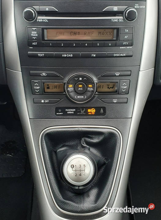 Toyota Auris Klimatronik 2 strefy6 Rok produkcji 2013 Przyszowice sprzedam