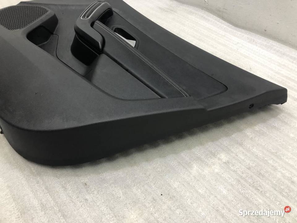 BOCZEK DRZWI PRAWY PRZÓD 809008061R DUSTER II Tapicerki samochodowe