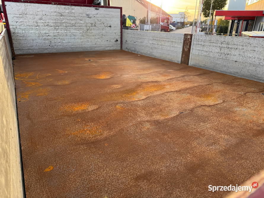 Wywrotka 4x4 z tylnym dzwigiem Wywrotki Warszawa