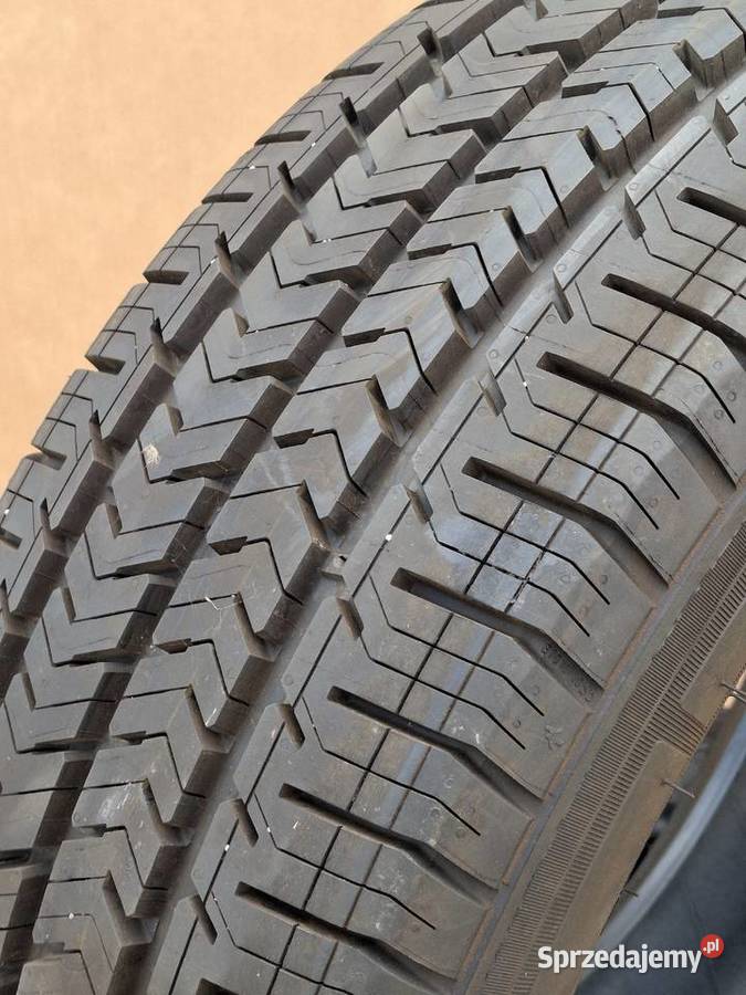 OPONY LETNIE MICHELIN AGILIS 21560R17C 2156017C lato Bieleń