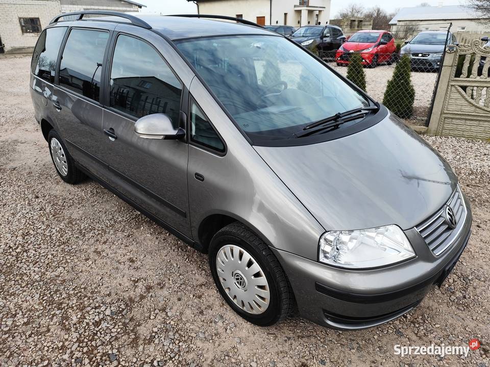 VW Sharan 2009 Klasyk Niezniszczalny silnik Rok produkcji 2009 Strzegowo