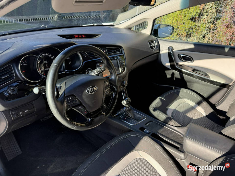 Kia Ceed Zadbana bezwypadkowa przepiękny perłowy klimatyzacja Poznań