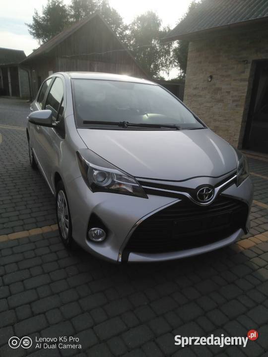 Toyota yaris 10 benzyna klimatyzacja kamera Lisia Góra