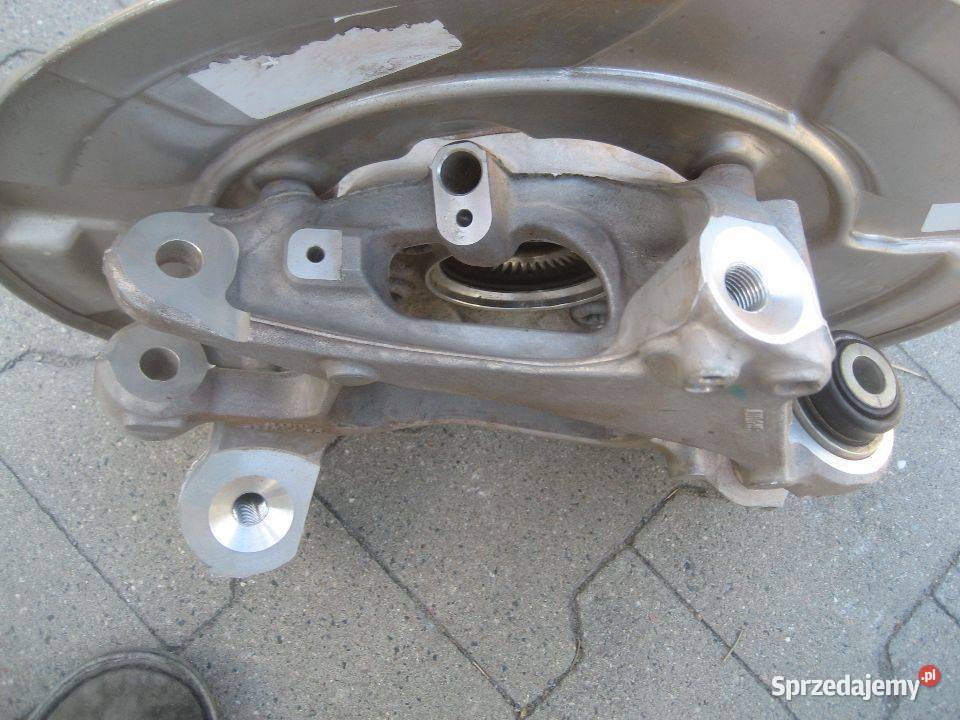bmw g30 g31 g32 benzyna zwrotnica tył prawa Rakoniewice sprzedam
