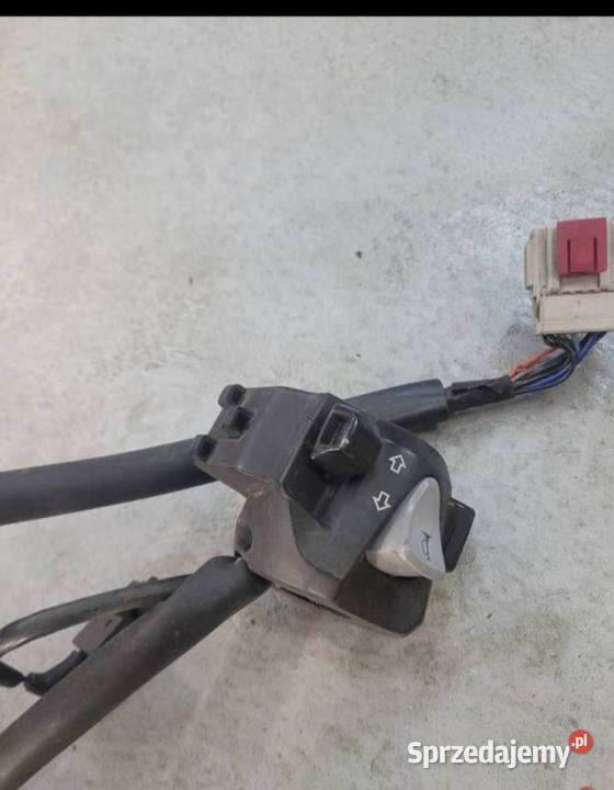 Honda VFR 1200 F 1200F 0916 PRZEŁĄCZNIK LEWY Nowy Tomyśl