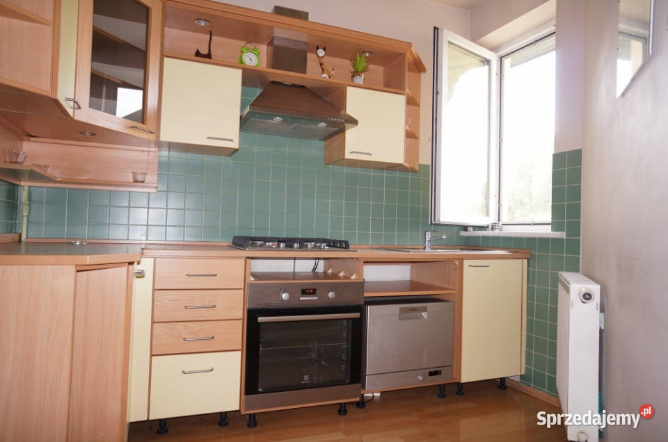 Sprzedam 492 m2 dwa pokoje osobna kuchnia Warszawa