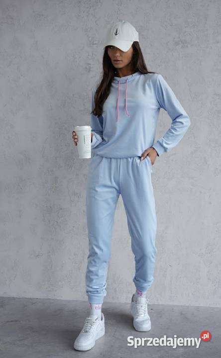 Damski welurowy dres pastelowy niebieski LXL Ostrzeszów