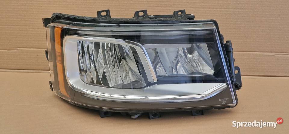 SCANIA R S REFLEKTOR PRAWY LAMPA PRAWA FULL LED Bieleń sprzedam