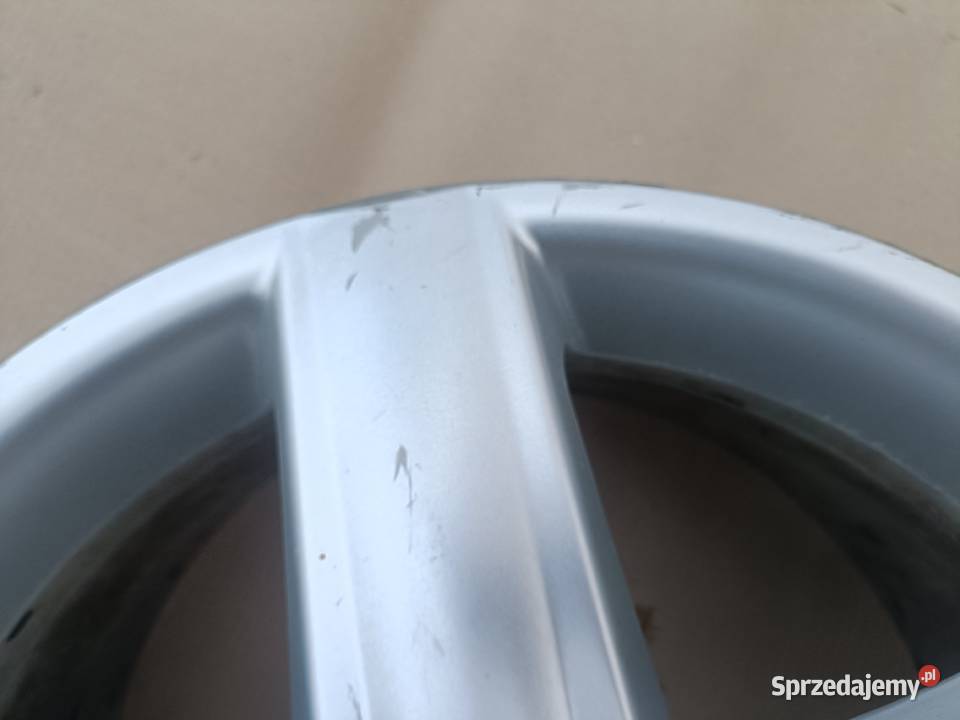 Felga aluminiowa Audi OE 4F0601025AF 75 x 17 aluminiowe