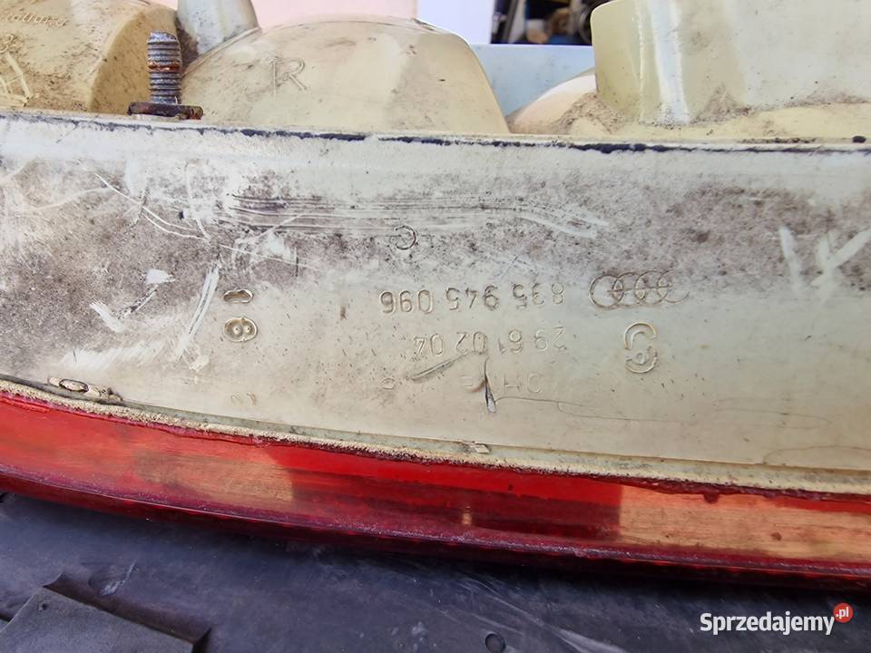 Lampa prawy tył audi 80 b4 coupe