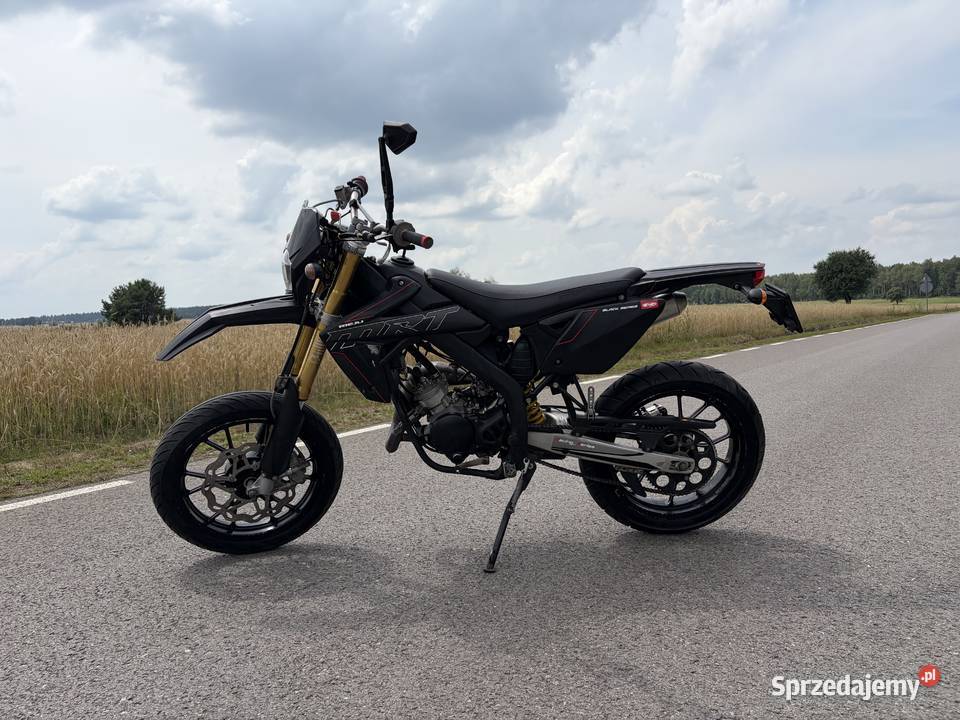 Motorower Rieju MRT Pro 50 Black series motorower Trębowiec Duży