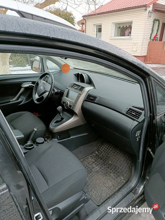 Toyota Verso 18 gaz 2009 kupiony w polskim salonie kujawsko-pomorskie Bydgoszcz sprzedam