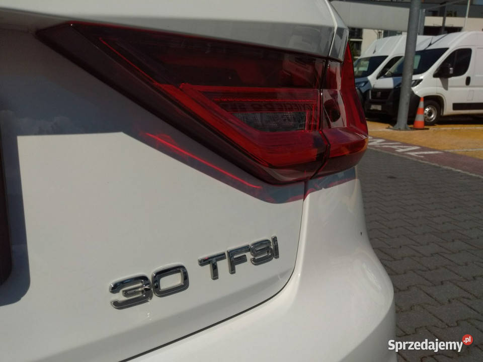 Audi A1 10 TFSI 110 oświetlenie ambient audi manualna Tychy