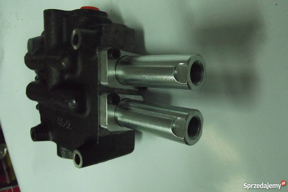 Rozdzielacz 2 sekcje pod joystick 80L