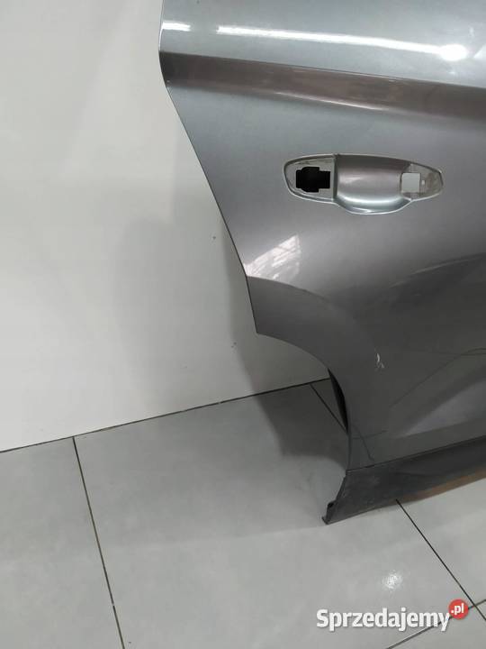 DRZWI PRAWE TYŁ SZARE LEKKO USZKODZONE Skoda