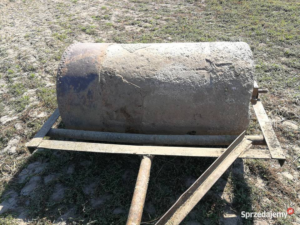 Wał łąkowy betonowy do ciągnika nieuszkodzony Działdowo